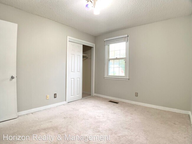 Building Photo - 3 br, 2 bath House - 2707 Dove Ct