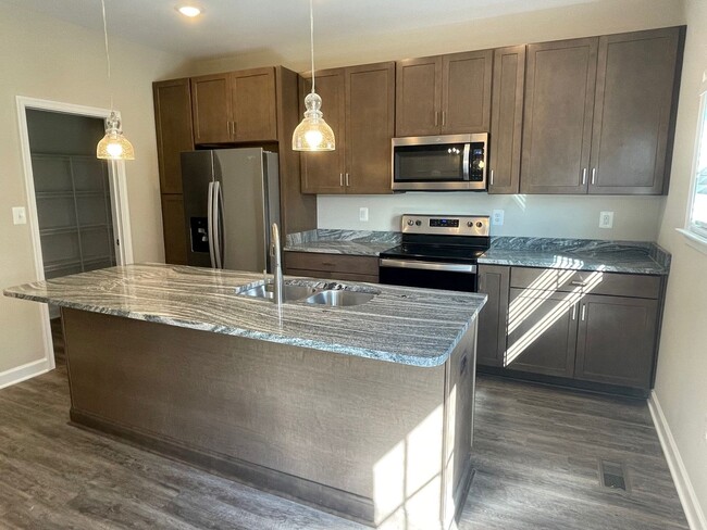 Building Photo - Luxury Rental The Townes at Congers Creek
