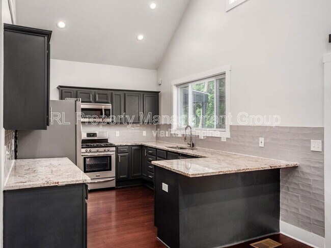 Building Photo - 451 S 22nd St