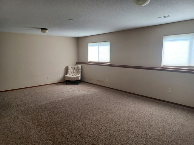 Building Photo - Must-see 4 bedrooms, 3 bath home in Harves...