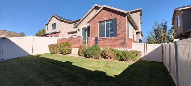 Building Photo - Gorgeous Lehi Property!!!