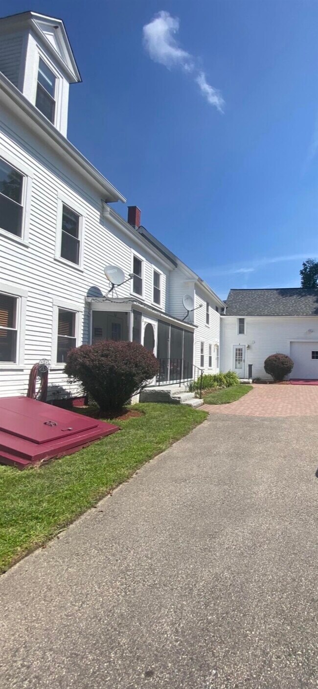 Building Photo - 36 Western Ave