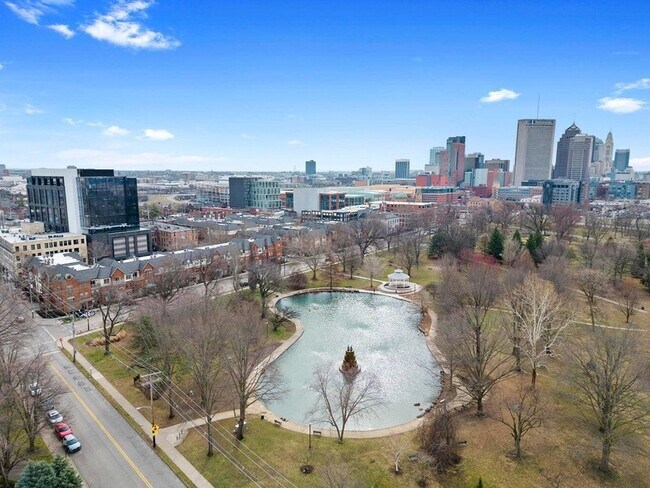 Building Photo - 35 Buttles Ave