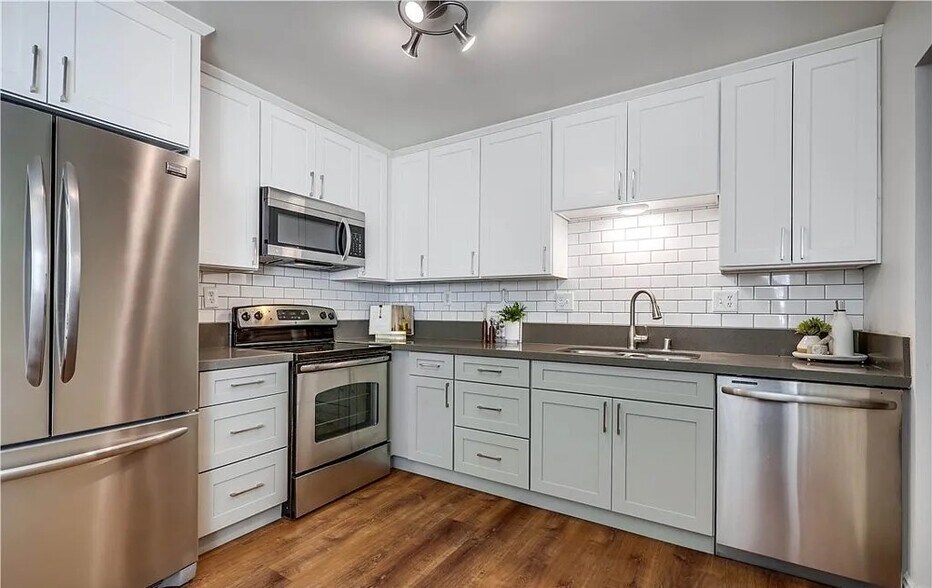 Building Photo - 26142 Serrano Ct