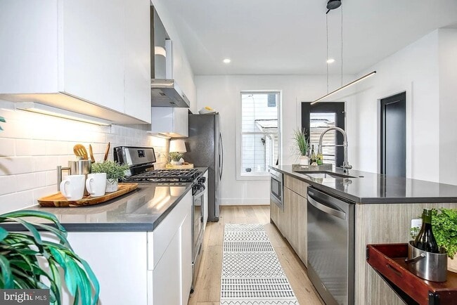Building Photo - Charming 2BR House in Washington, DC
