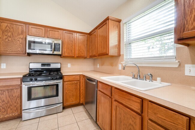 Building Photo - 8442 Rollins Bend Ln