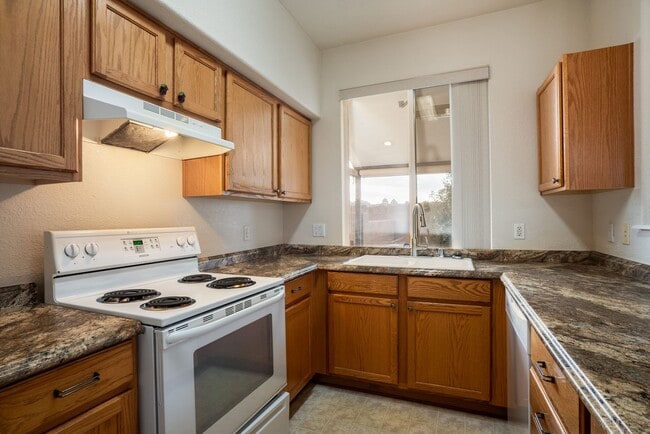 Building Photo - San Antonio Condos Gem!