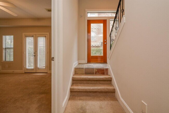 Building Photo - 2422 Dorrington St