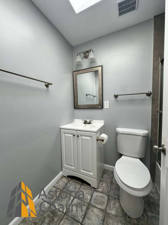 Building Photo - One Month Free on a 13-Month Lease if you Move In by 01/15/26!