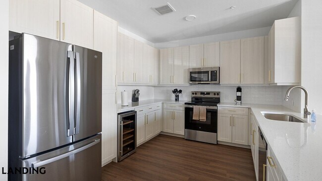 Building Photo - 108 N US Hwy 377