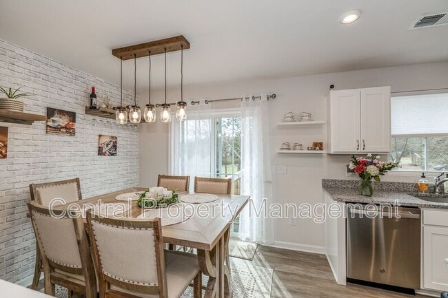 Building Photo - 225 Coldwater Creek Ct