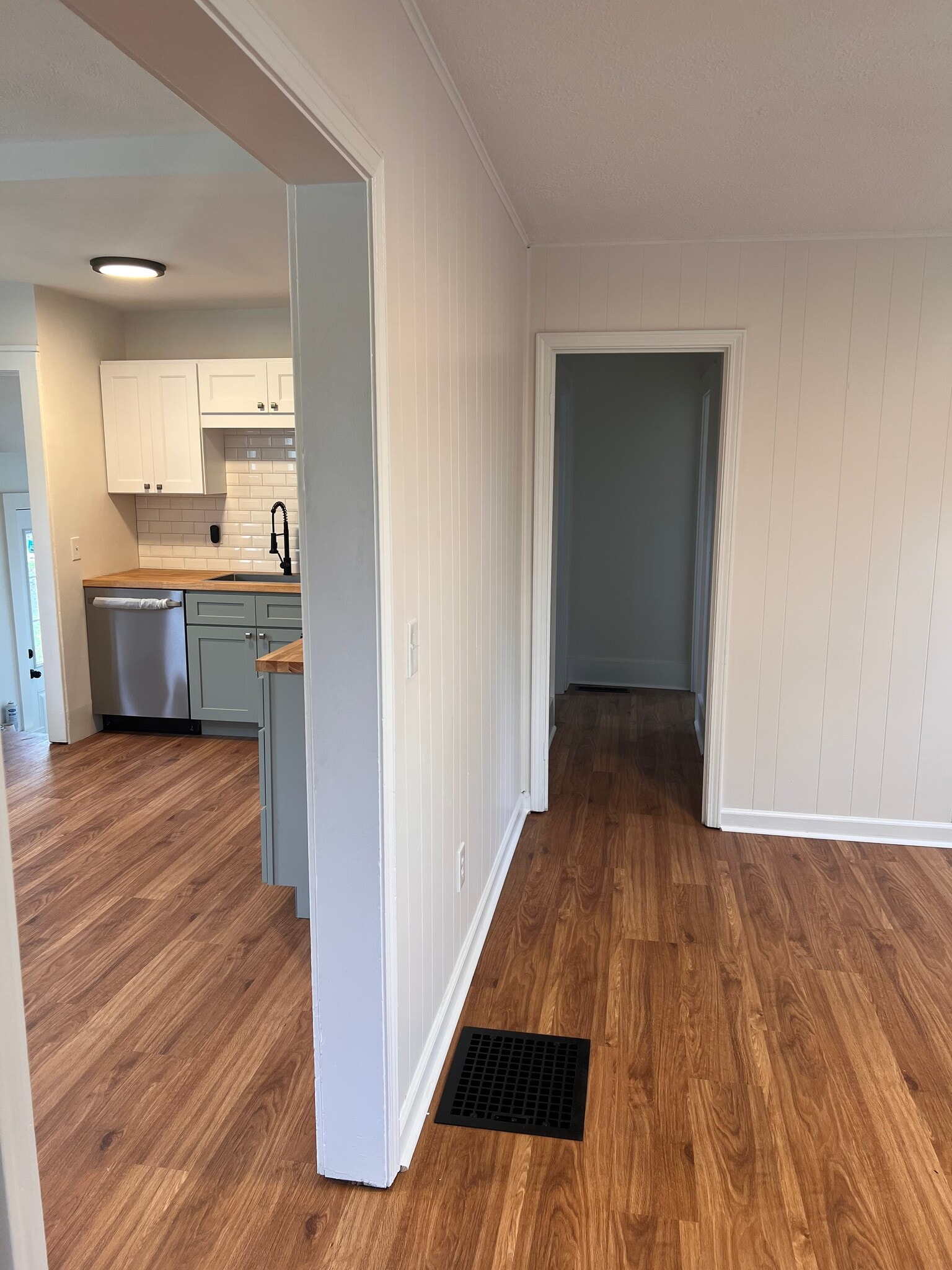 Building Photo - 905 Klem Rd