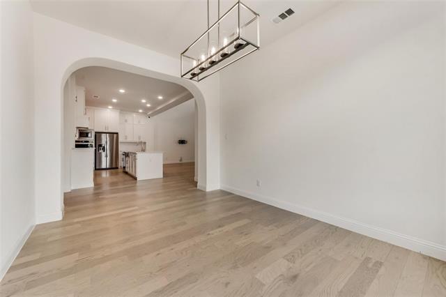 Building Photo - 4601 Parkridge Dr