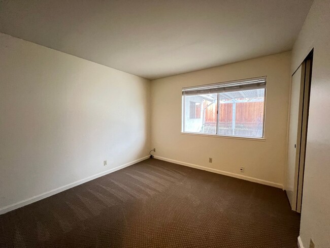 Building Photo - $500 MOVE IN SPECIAL!!!! 3 BEDROOM HOME IN PLEASANTON, CA!!!