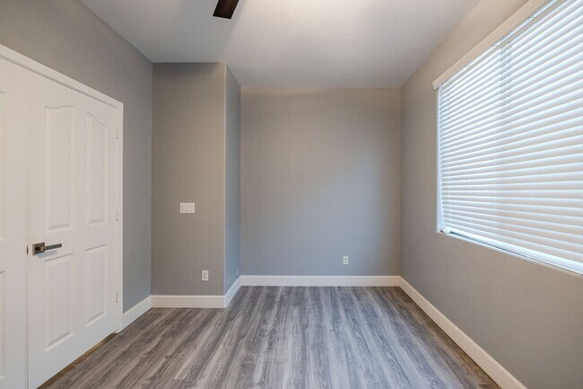 Building Photo - $3,500 For Lease Starting June 1, 2026 4 beds-2.5 Baths 2,421 Sq. Ft.  Amazing Gilbert 85298 Home...