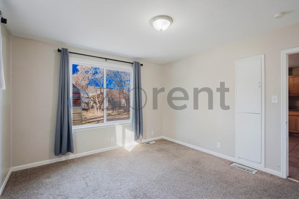 Building Photo - 593 W 1020 S