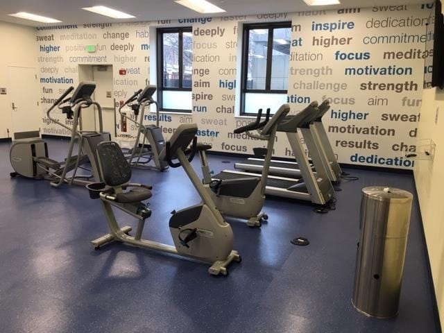 Building Photo - 875 Elm St