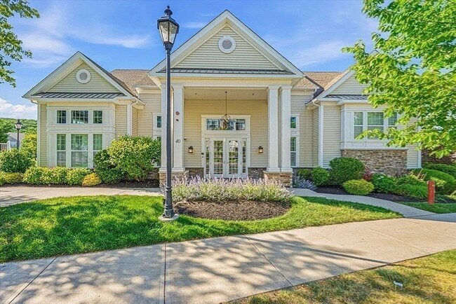 Building Photo - Spacious 3BR Condo in Westborough