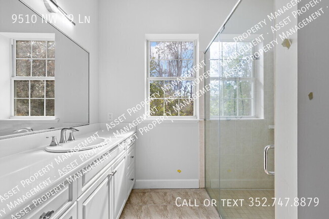 Building Photo - 9510 NW 59 Ln