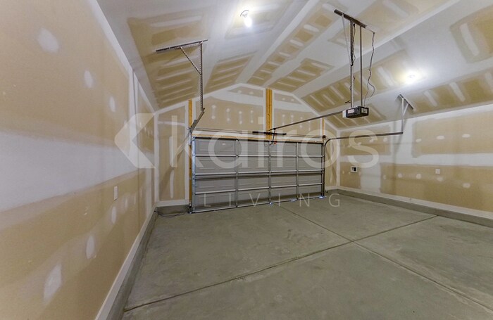 Building Photo - 132 Western Red Cedar Dr