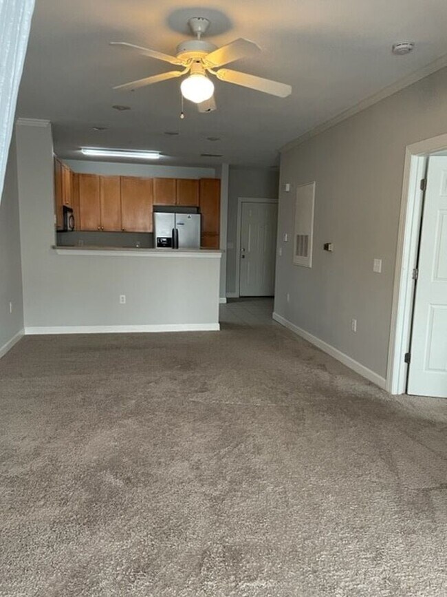 Building Photo - 2801 Bloomfield Ln