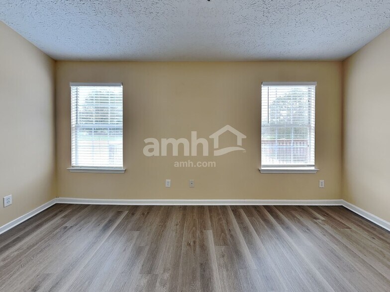 Building Photo - 101 Springbrook Ln