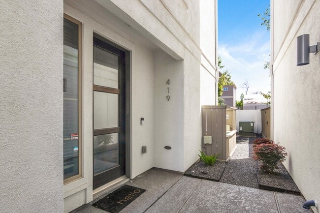 Building Photo - 419 T C Jester Blvd