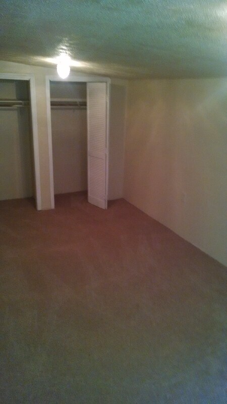 Building Photo - 525 N Hennessey St