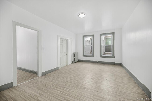 Building Photo - 1260 Evergreen Ave