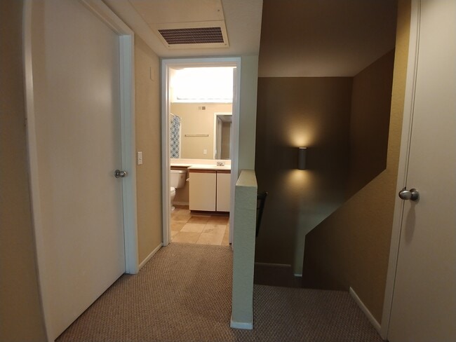 Building Photo - 3927 Nobel Dr