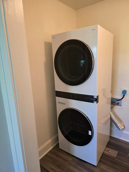 Building Photo - 83 Rocky Slope Rd