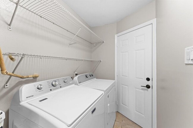 Building Photo - 418 Ironbark Dr