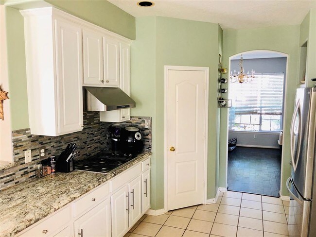 Building Photo - 9215 Colonyway Ct