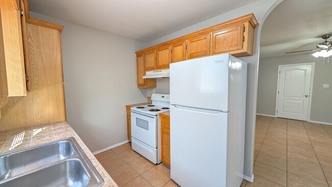 Building Photo - 20558 Alta Vista Ct