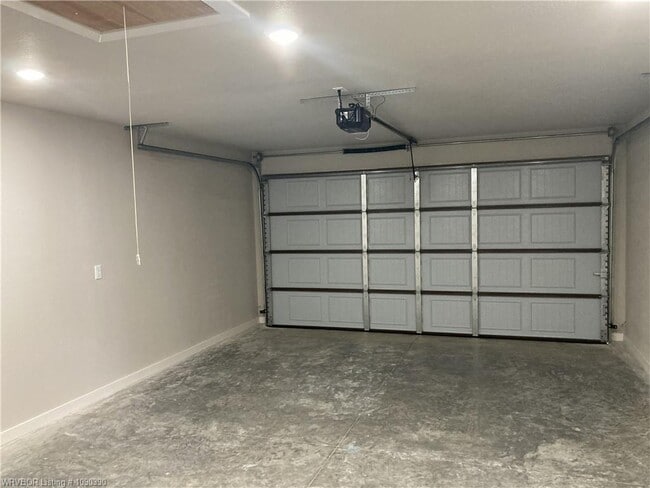 Building Photo - 10423 Preston Ct