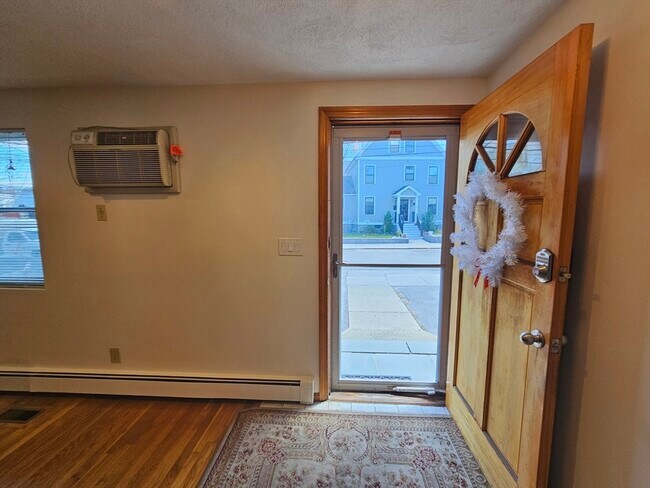 Building Photo - 91 Irving St