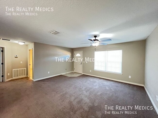 Building Photo - 36 Malauka Run Dr