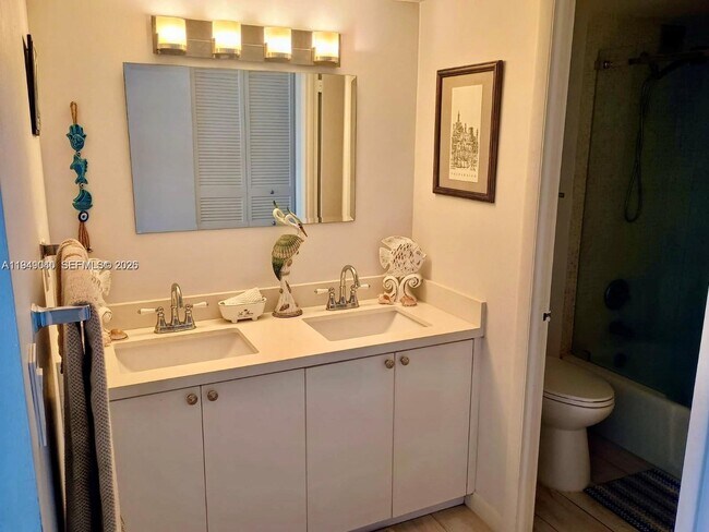 Building Photo - 11111 Biscayne Blvd