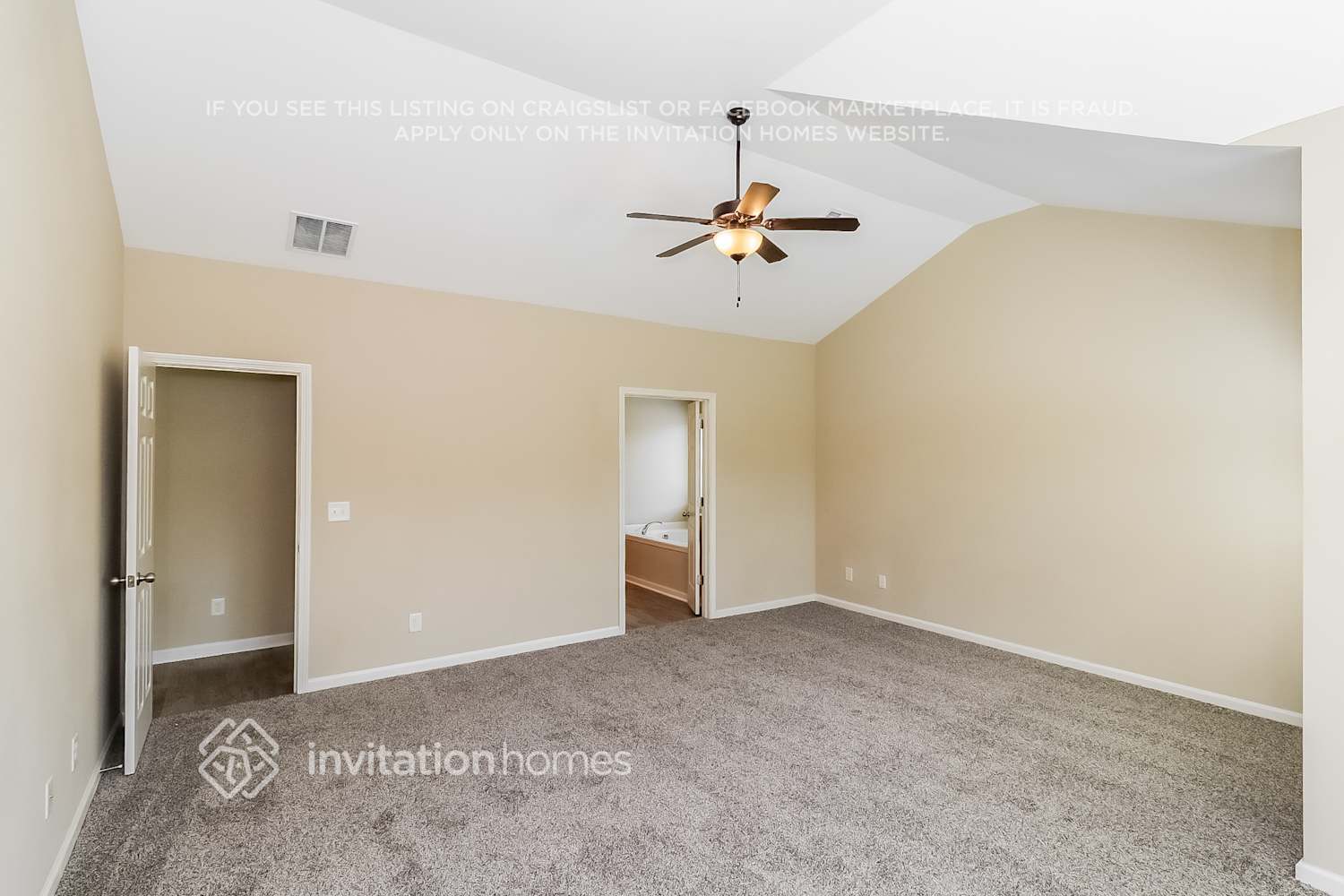 Building Photo - 2055 Hydrangea Ln