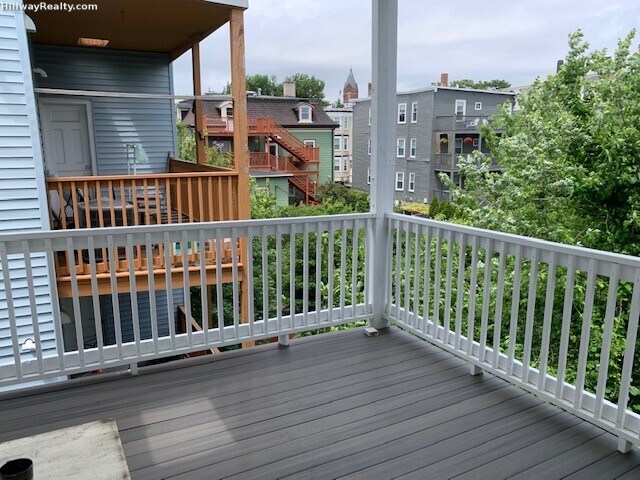 Building Photo - 38 Crescent Ave