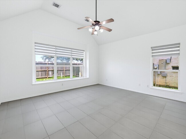Building Photo - 1114 Jasons Bend Dr