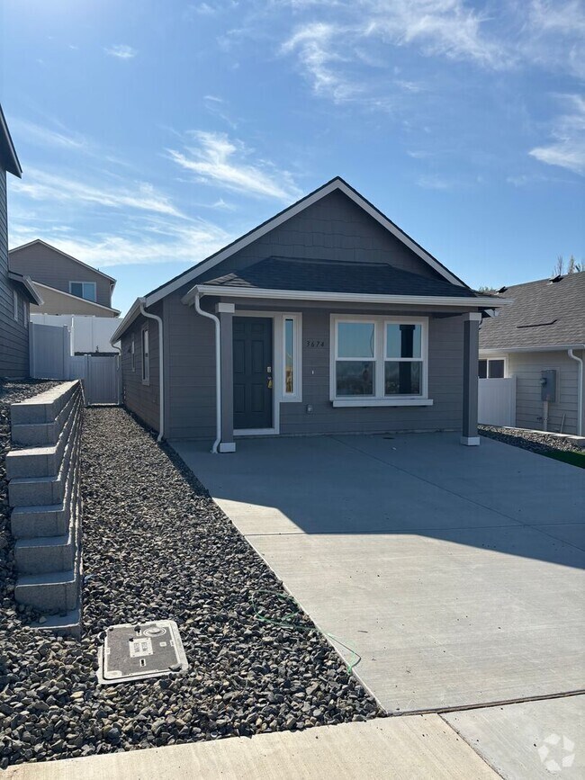 Building Photo - New Single Level Home in SunRidge Community