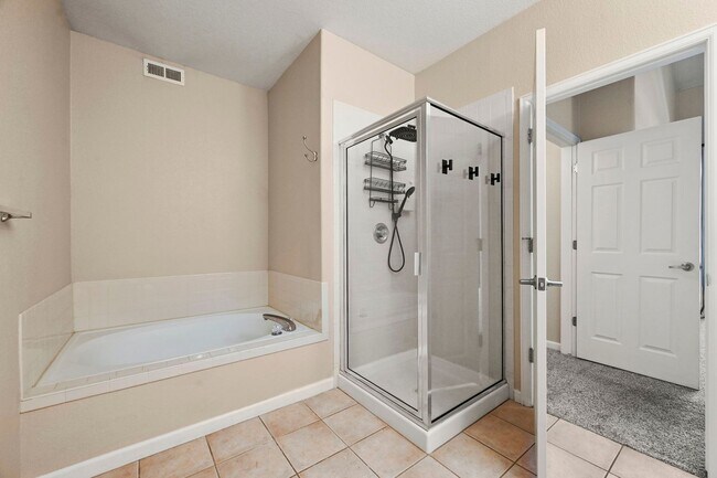 Building Photo - Spacious Top-Floor Condo in Las Casas at Broadmoor Bluffs | 2 Bed / 2 Bath + Garage, Very close t...