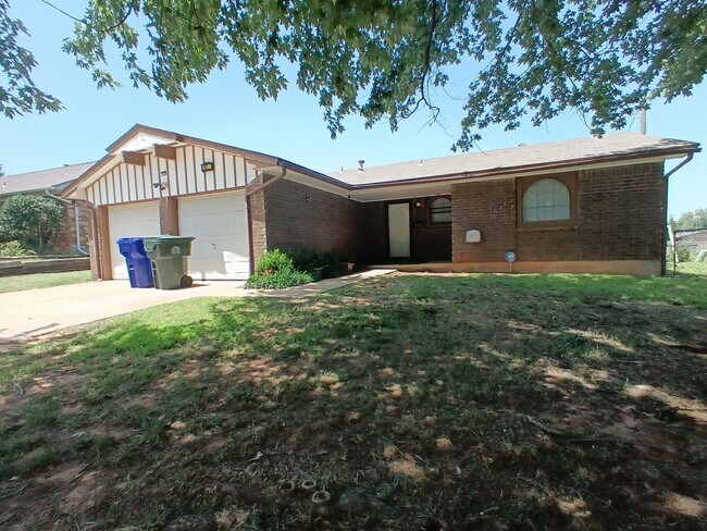 Building Photo - 107 W Campbell Dr