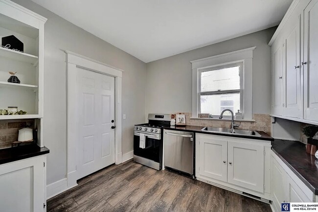 Building Photo - 847 N 30th St