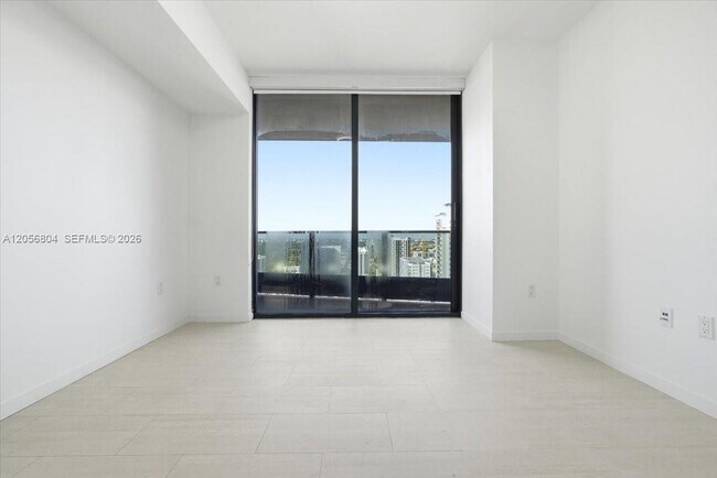 Building Photo - 1000 Brickell Plaza