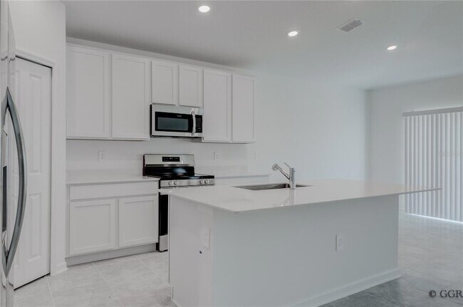 Building Photo - 1520 Brentwood Dr
