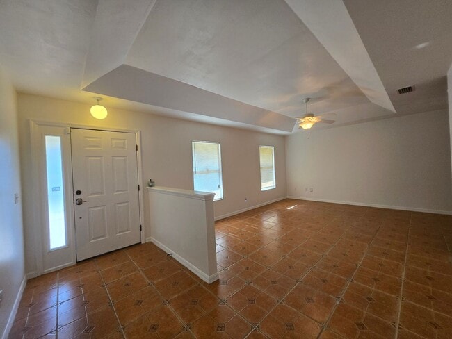 Building Photo - Charming single-story 3-bedroom, 2-bath home