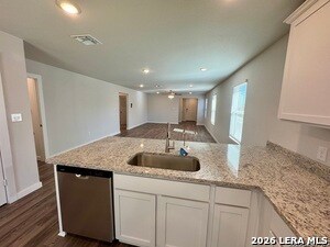Building Photo - 2560 Solon Ln