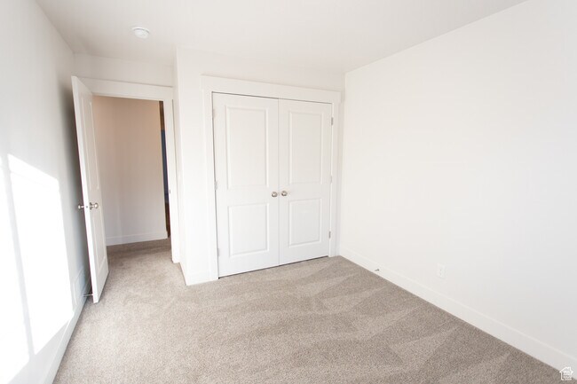 Building Photo - 413 S 1540 E